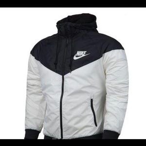 NEW Nike Windbreaker Large